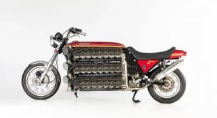 Монструозний мотоцикл із 48-циліндровим мотором виставлять на продаж (6 фото)