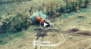 UAV operators from the Bashkort company burned a Russian Msta-S self-propelled gun in the Pokrovsk direction