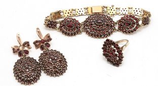 Jewels of Lyudmila Zykina put up for auction (26 photos)