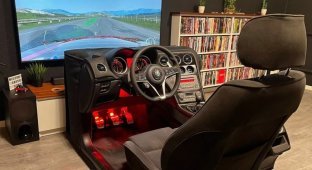 Польский фанат марки Alfa Romeo построил симулятор вождения с использованием запчастей от настоящего автомобиля (4 фото + 1 видео)