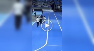 Humanoid robot knocked a man down during a race