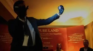 The largest sapphire (2 photos + video)