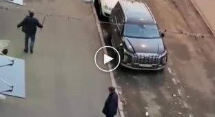У Санкт-Петербурзі чоловік розгромив кафе і напав на співробітників