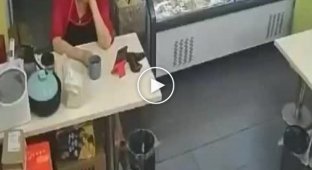 Будь ласка, сядьте на стілець