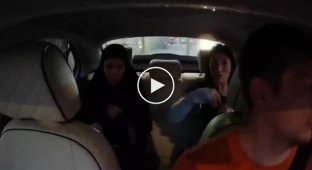 You will apologize to Kadyrov!: a taxi passenger did not buckle up because of her enlarged breasts and made a scandal