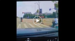 Death of a motorcycle from a truck without touching