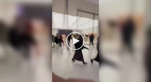 Robbery of the Apple store in the UK