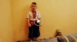 Правильно воспитанный, украинский мальчик (майдан)