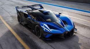 Bugatti showed what the interior of the Bolide hypercar looks like (10 photos)