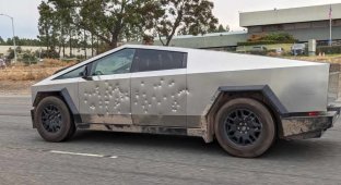 Shot Tesla Cybertruck spotted on US roads (2 photos + 1 video)