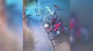 Справжні герої не мають плащі