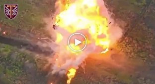 Бахмутський напрямок, детонація БК російської БМД-4М після прильоту FPV-дрону