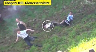 Many people from different countries took part in the cheese race