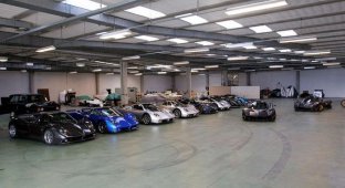 Десятка суперкаров на стоянке Pagani Automobili (32 фото)