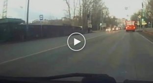 Три автомобиля столкнулись в Кирове