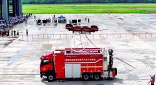 Китайская пожарная машина нового поколения