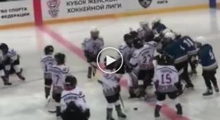Хоккеисты детских команд устроили массовую драку из-за кодекса пацана