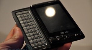LG представила первый коммуникатор работающий на Windows Phone 7 (8 фото)