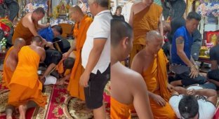 Буддийский монах избил «одержимого» прихожанина (4 фото + 1 видео)