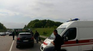 В результате масштабного ДТП под Харьковом пострадали 11 человек