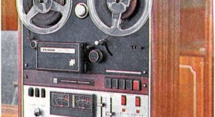 Reel-to-reel tape recorders "Mayak" (24 photos)