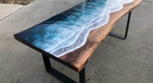 Талантливые мастера создали стол, "омываемый" невероятно реалистичными волнами (16 фото)