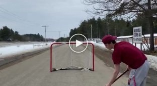 Среднестатистический канадец умеет играть в хокей
