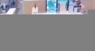 Угомонил буйного посетителя