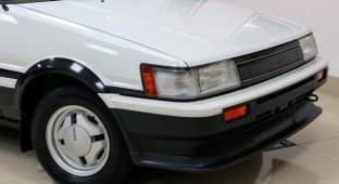 37-летняя культовая Corolla AE86 продается в Великобритании (28 фото)