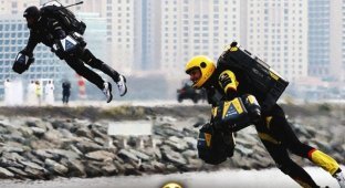 The world's first jetpack race took place in Dubai (3 photos + video)