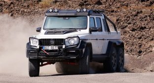 Two new 6-wheel Brabus with huge power (10 photos)