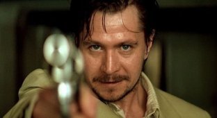 "The Villain and the Masters of Disguise": TOP 10 best films by Gary Oldman (10 photos)
