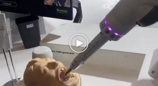 Скоро лечить зубы людям будут роботы
