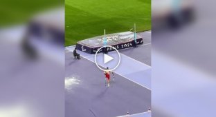 A respectable jump of a Paralympian