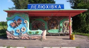Bus stops from the times of the USSR (65 photos)