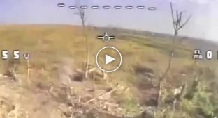 Bakhmut direction, a Ukrainian FPV drone flies into the dugout of a Russian military