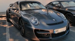 В Португалии засветился редкий тюнингованный Porsche из Украины