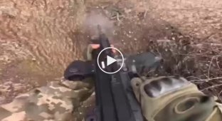 Боец ВСУ из Бразилии уничтожает оккупанта с близкого расстояния