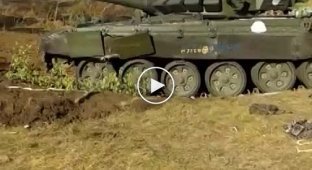 Захваченный украинцами российский танк