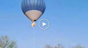 In Mexico City, two people were burned alive in a hovering hot air balloon