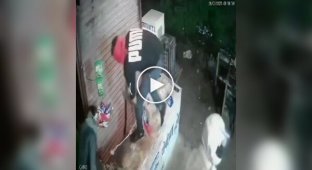 Не сегодня: бандиты пытались ограбить магазин, но ушли ни с чем