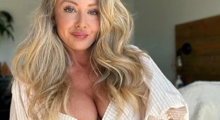 The adult film actress returned to the profession after 15 years of working as a nurse (7 photos)