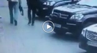 Видео убийства Дениса Вороненкова в центре Киева