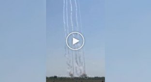 What does the launch of 16 missiles from Hymars look like?