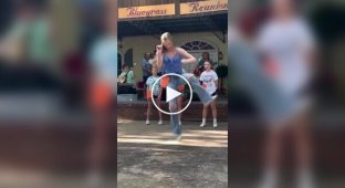 Неймовірний ритм та енергія: Соло танець під блюграс на фестивалі