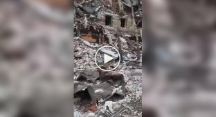 An occupier brags about the ruins of Avdiivka