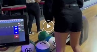 I went bowling with my girlfriend