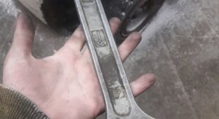 Tough prank with a “homemade” wrench (10 photos)