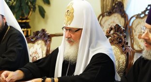Россиянина отправят под суд и в психушку за мем с патриархом Кириллом (2 фото)