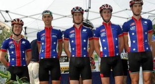 Почему велосипедисты носят чёрные лосины а не крассные (2 фото)